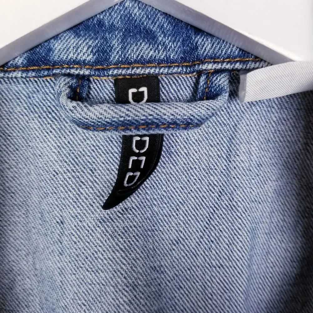 DIVIDED by H&M Denim Jacket Button Front Blue Jean Raw Hem - Size Small - Picture 5 of 7